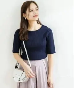 美品　URBAN RESEARCH ネイビー半袖ニットのサムネイル