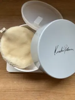 ケサランパサラン　パウダーケースとパフのサムネイル