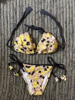 花柄 フリル セパレート水着 ビキニのサムネイル