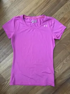 アンダーアーマー　underarmour ランニングシャツ　レディース　Tシャツ