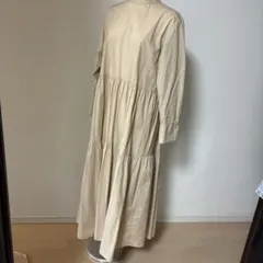 ベージュ ティアード ロングシャツワンピース 長袖