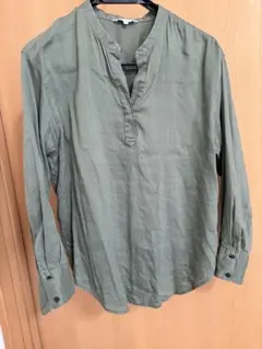 PLST 長袖 スキッパーシャツ カーキ Sサイズのサムネイル