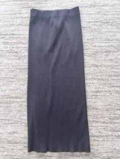 プリーツプリーズ　ISSEY MIYAKE ストレートスカート　スカート丈76 プリーツプリーズ ISSEY MIYAKE ストレートスカート スカート丈76