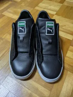 ホワイト スニーカー