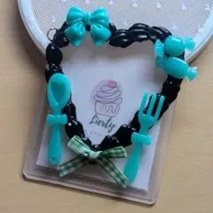 推しカラー　ブラックハート　緑　トレカケース　ホイップデコ