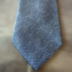極美品　美品BEAMESネクタイ　ブルー系ムラ染のソリッド　大剣先幅7.8cm