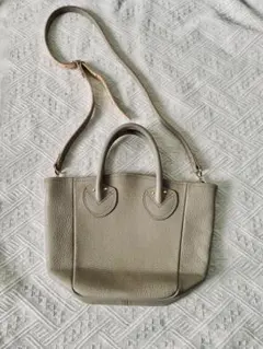 比較的美品✴YOUNG&OLSENレザートートバッグ薄ピンクグレー - メルカリ