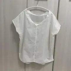 URBAN RESEARCH Vネックホワイトシャツ