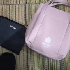 マリークワント ピンクハンドバッグとMARY QUANT小物入れ
