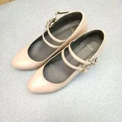 22,5cm パンプス ベージュ ストラップのサムネイル