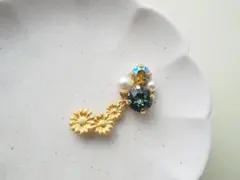 【SALE】【片耳】ゴールドの向日葵とビタミンカラーのピアス／イヤリング
