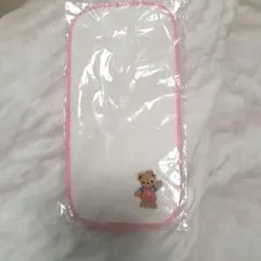 新品　未使用　Familiar クマ　刺繍 ハンカチ　ファミリア　ミニタオル