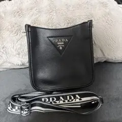 PRADA ショルダーバッグ ブラックのサムネイル