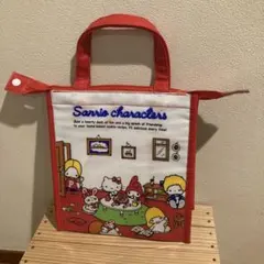 サンリオキャラクター 保冷バッグ　ランチバッグ　レトロデザインのサムネイル