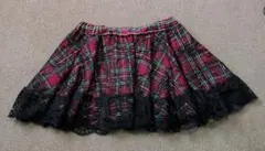 フレアミニスカート 赤のチェック柄　黒レース付き　ウエストゴム