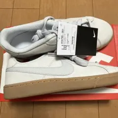 Nike コート ロイヤル スエード