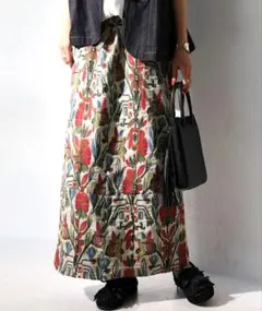 値下げ【美品】✨️antiqua✨️ボタニカル柄スカート《完売品》￥6930→
