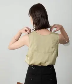 【新品未使用】Aimre ノースリーブトップス グリーン