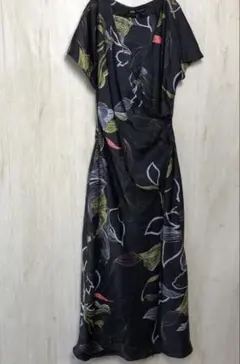 ZARA マキシ丈花柄ロングワンピース