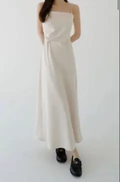 連休セール 新品SeaRoomlynn Satinマーメイドラインワンピース M