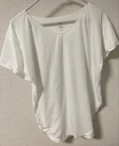 ユニクロ　エアリズムシームレスVネックロングT 半袖