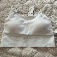 ユニクロ シームレスハーフブラキャミソール　XLサイズ　ホワイト　白
