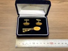 西武ライオンズ　ネクタイピン　カフスボタン　金色　ケース付き　記念本