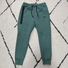 <新品未使用> Nike テックフリース　グリーン　Lサイズ　人気商品