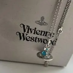 ヴィヴィアンウエストウッド 水色オーブネックレス