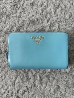 美品✨PRADA 二つ折り財布 サフィアーノレザー　ブルー　箱付き プラダ PRADA 財布 レディース メンズ 長財布 新品 新作 二つ折り