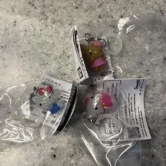 ハローキティ めじるしアクセサリー 3個セット