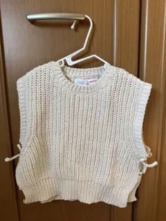 ZARA クリーム色 ベスト 5/6歳