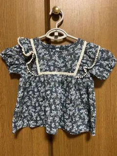 【未使用】花柄フリル袖ブラウス 90