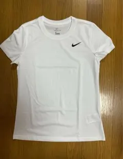 Nike DRI-FIT ホワイト Tシャツ Mサイズ