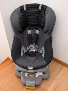 Combi車用チャイルドシート