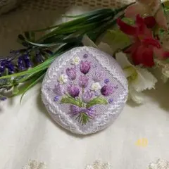 ハンドメイドくるみボタン刺繍ブローチ♡チューリップブーケ