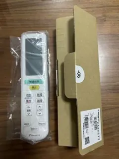 ※最終値下げ【新品】ダイキン純正リモコン ARC472A77（243577）のサムネイル