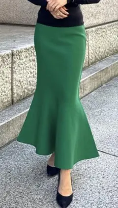 立体マーメイドニットスカートのサムネイル