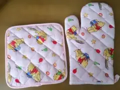 【未使用・訳あり】Disney くまのプーさん 鍋敷き ミトン セット 鍋つかみのサムネイル