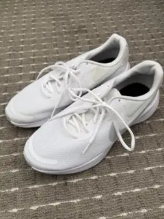 Nike REVOLUTION7 スニーカー　28センチ