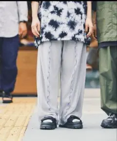 ニコアンド aimiシャイニーパンツ メイクスタッフ26 - メルカリ