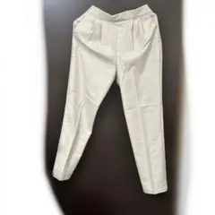 ［最終値下げ‼️］earth music ecologyテーパードパンツ　新品