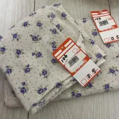 紫の花柄 コットン生地 0.5m はぎれ　布