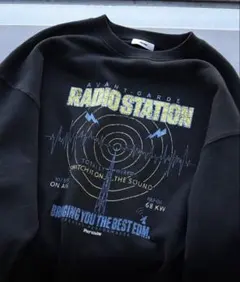 AVANT-GARDE RADIO STATION スウェットのサムネイル