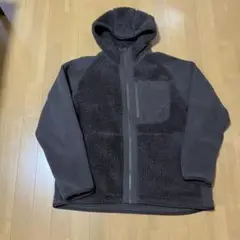 UNIQLO White Mountaineering フリースフルジップパーか