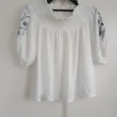 RETRO GIRL ホワイト フリルネック 五分袖 ブラウス