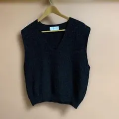 お値下げタグ付き新品ルーズVネックベスト（ブラック）