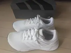 adidas ランニングシューズ