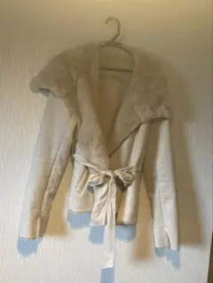 値下げ★ROYAL PARTY クリーム色レザーショートジャケット（ファー襟付き