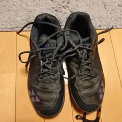 YONEX